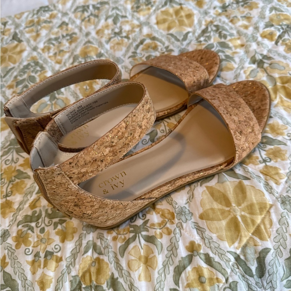 Crown & Ivy Nomie Gold Spec Cork Sandals size 8